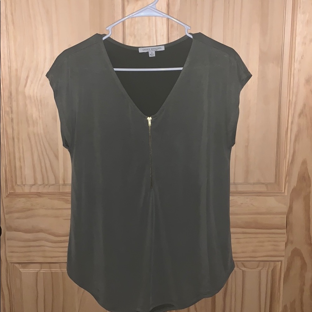 Army green 1/4 Sleeve Top